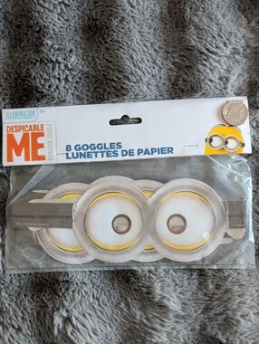 Universal Despicable Me Minion Paper Goggles - Yellow and Gray